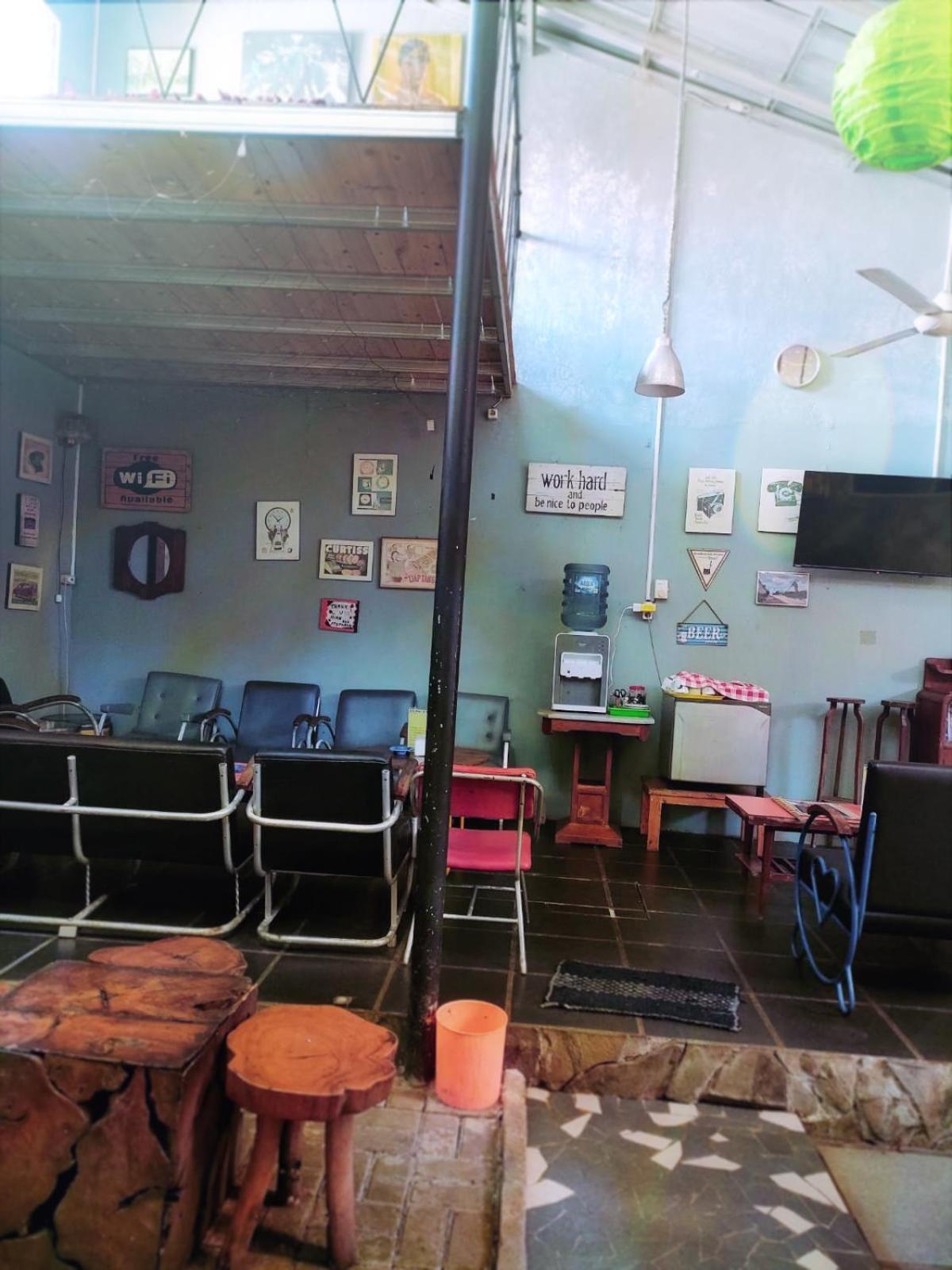 Jeng Tini Guest House โบกอร์ ภายนอก รูปภาพ