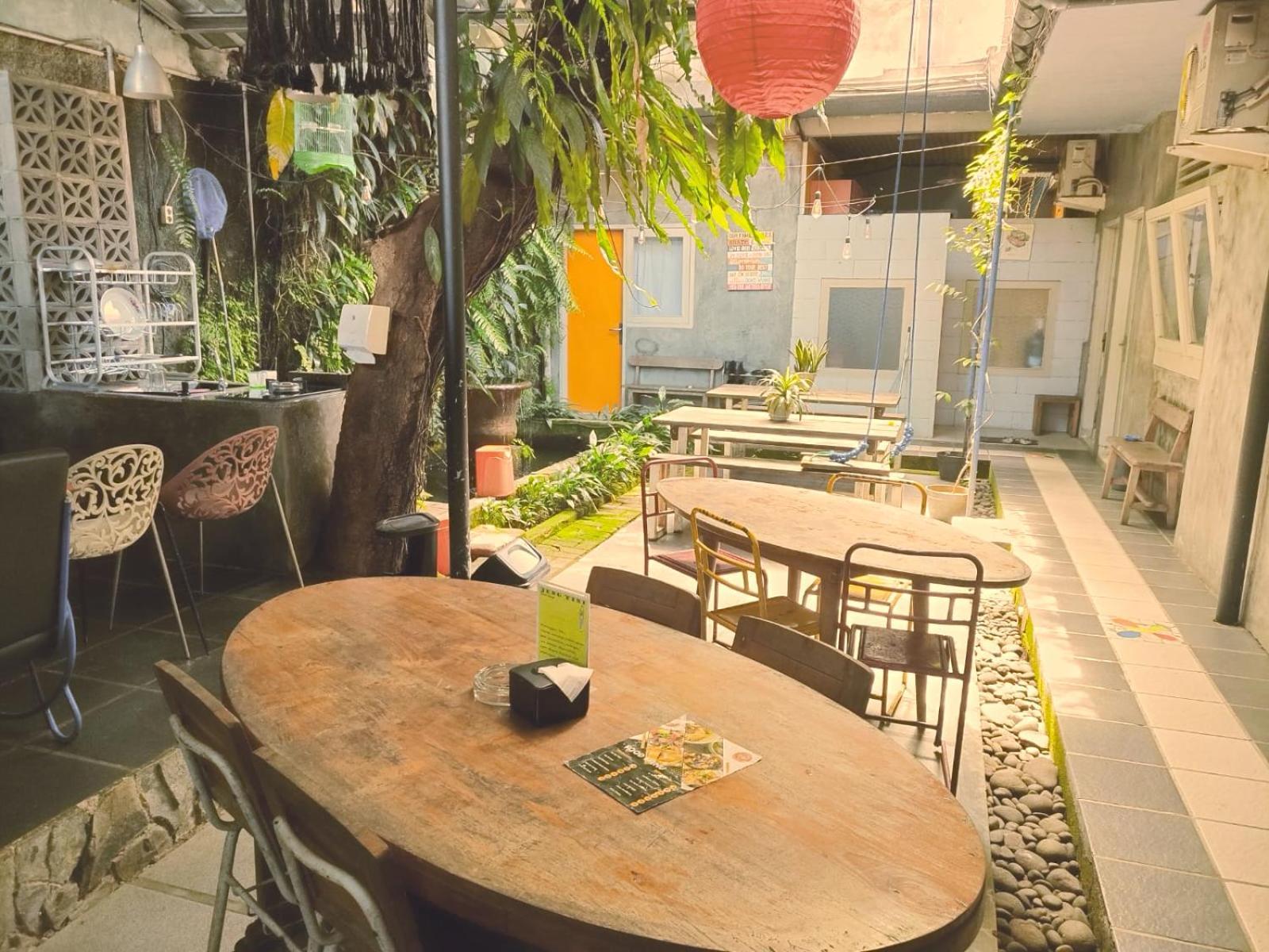 Jeng Tini Guest House โบกอร์ ภายนอก รูปภาพ