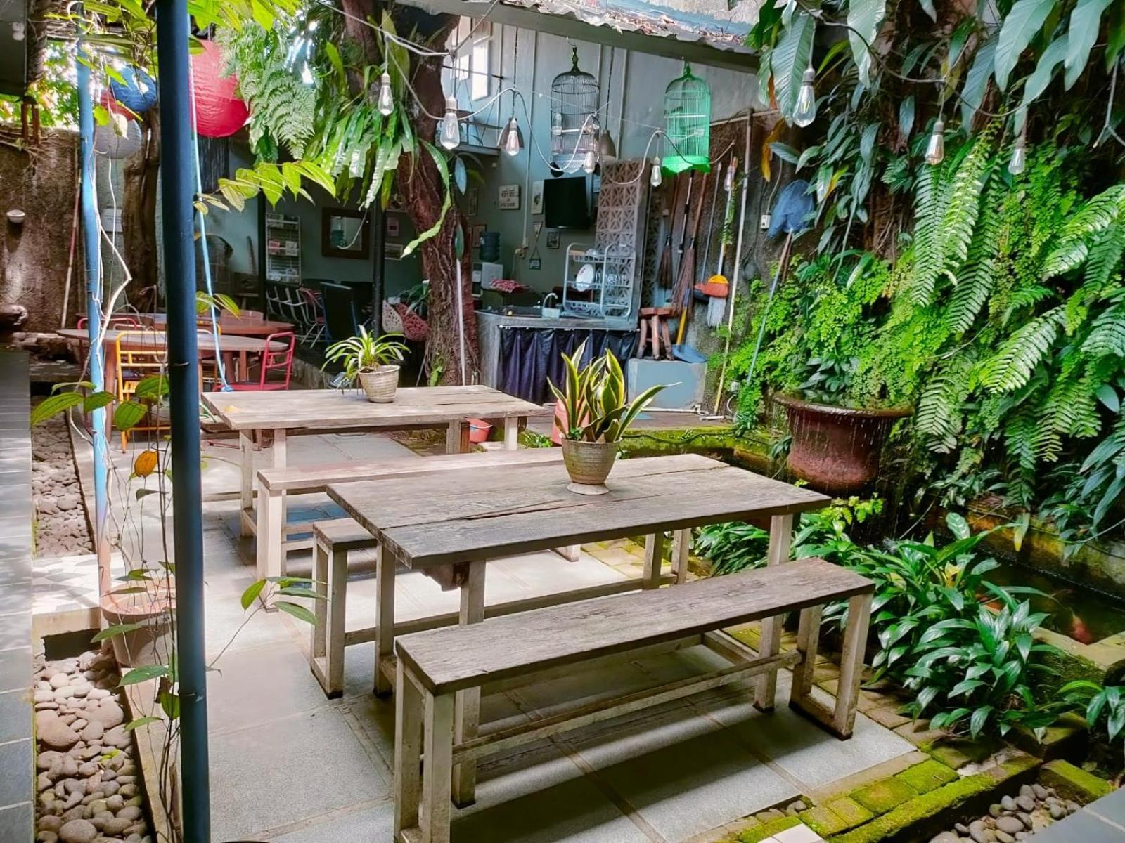 Jeng Tini Guest House โบกอร์ ภายนอก รูปภาพ