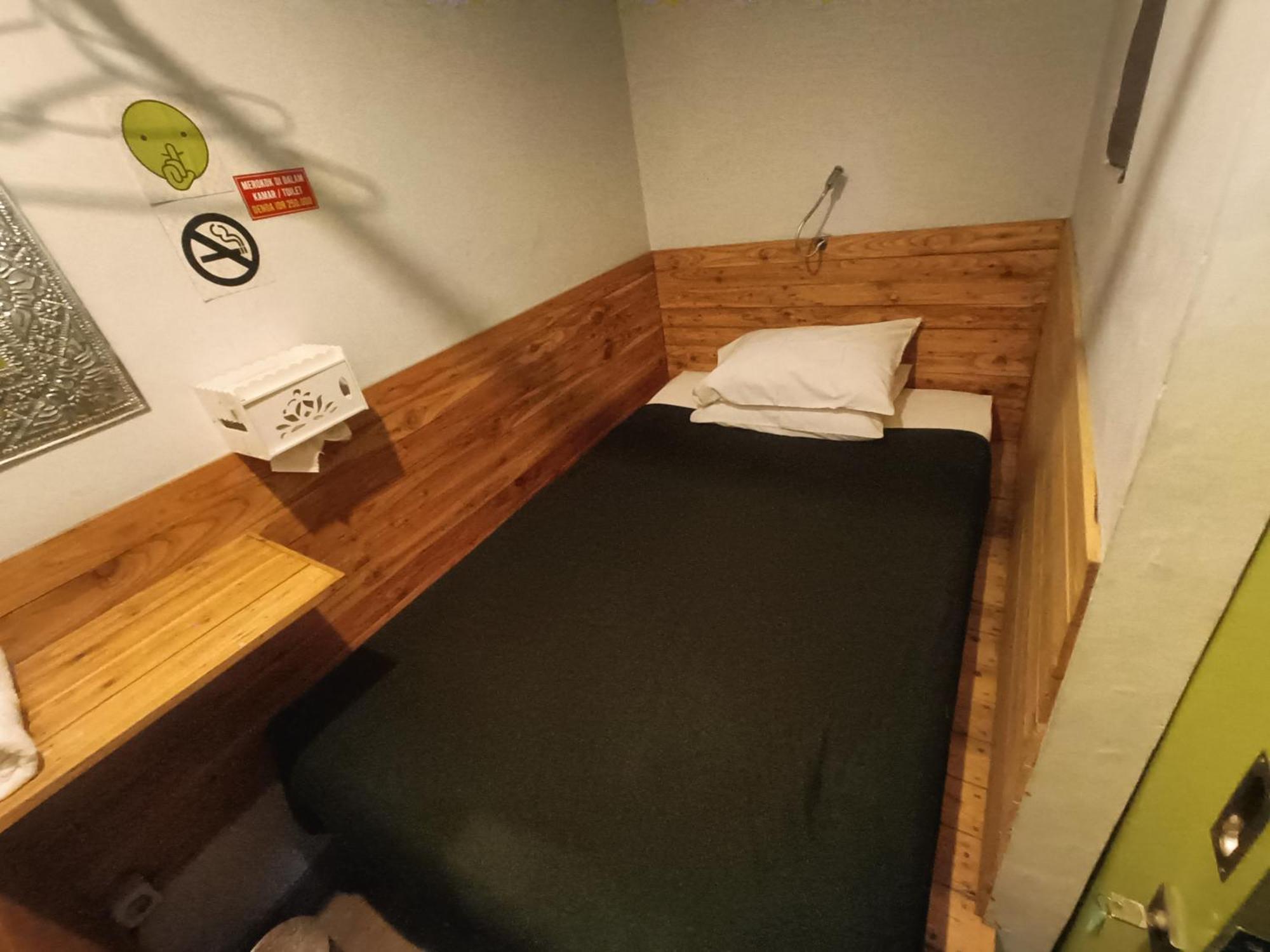 Jeng Tini Guest House โบกอร์ ภายนอก รูปภาพ