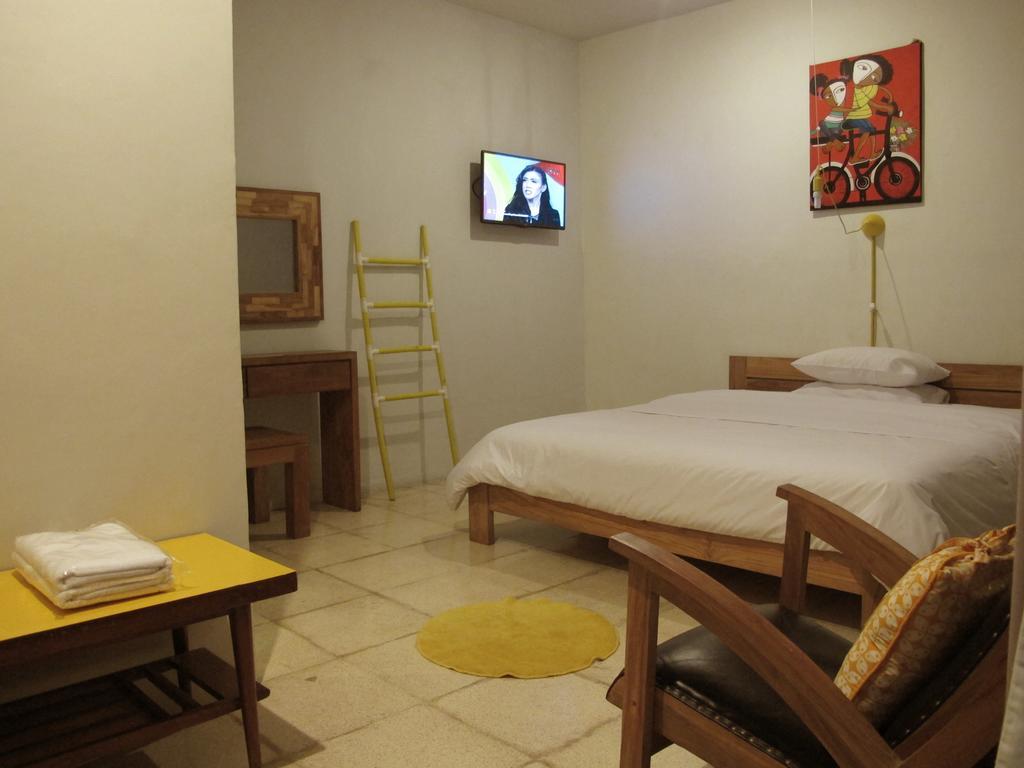 Jeng Tini Guest House โบกอร์ ภายนอก รูปภาพ
