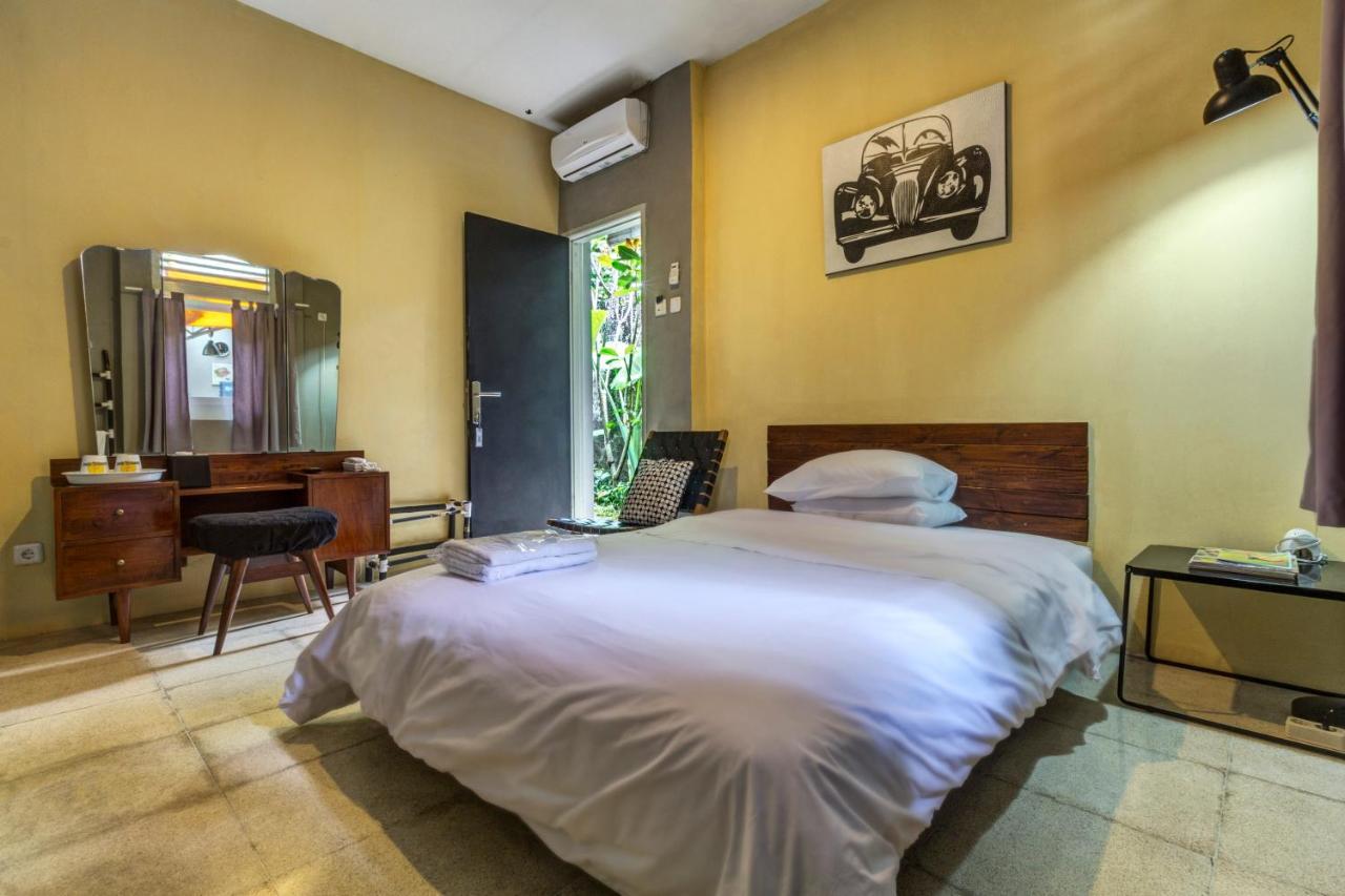 Jeng Tini Guest House โบกอร์ ภายนอก รูปภาพ
