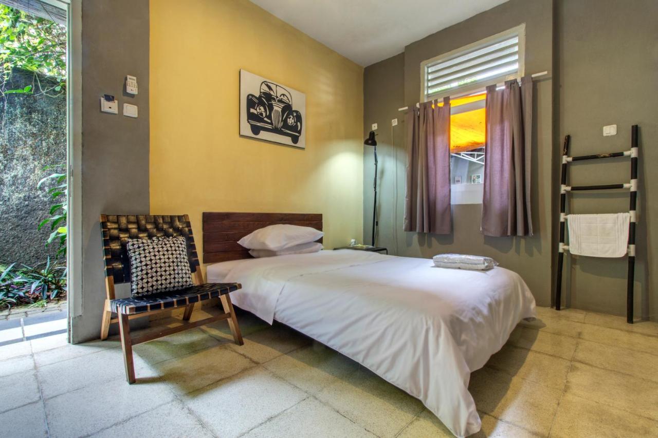 Jeng Tini Guest House โบกอร์ ภายนอก รูปภาพ