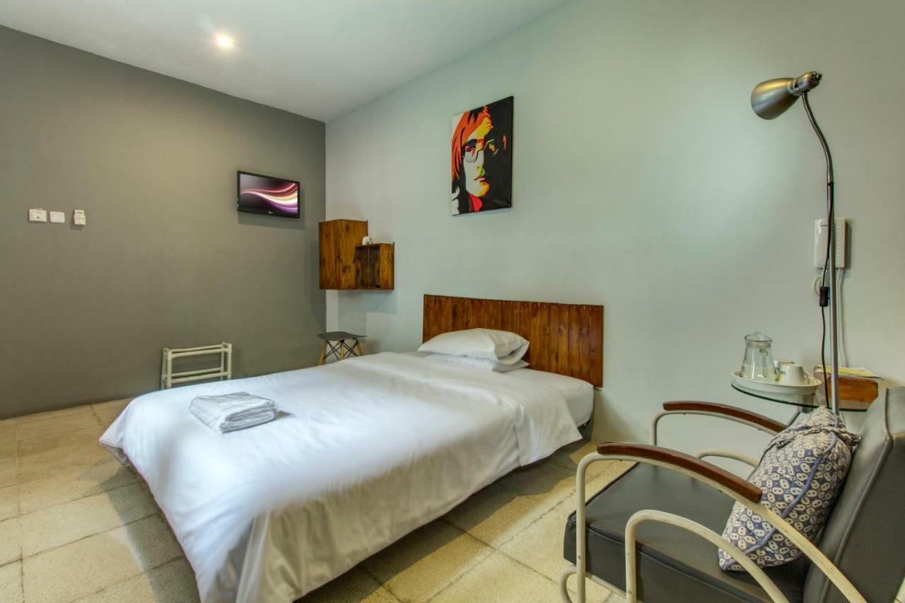Jeng Tini Guest House โบกอร์ ภายนอก รูปภาพ